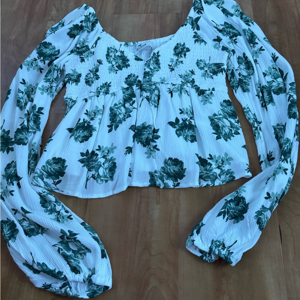 Hollister Green Puff Sleeve Smocked Crop Blouse